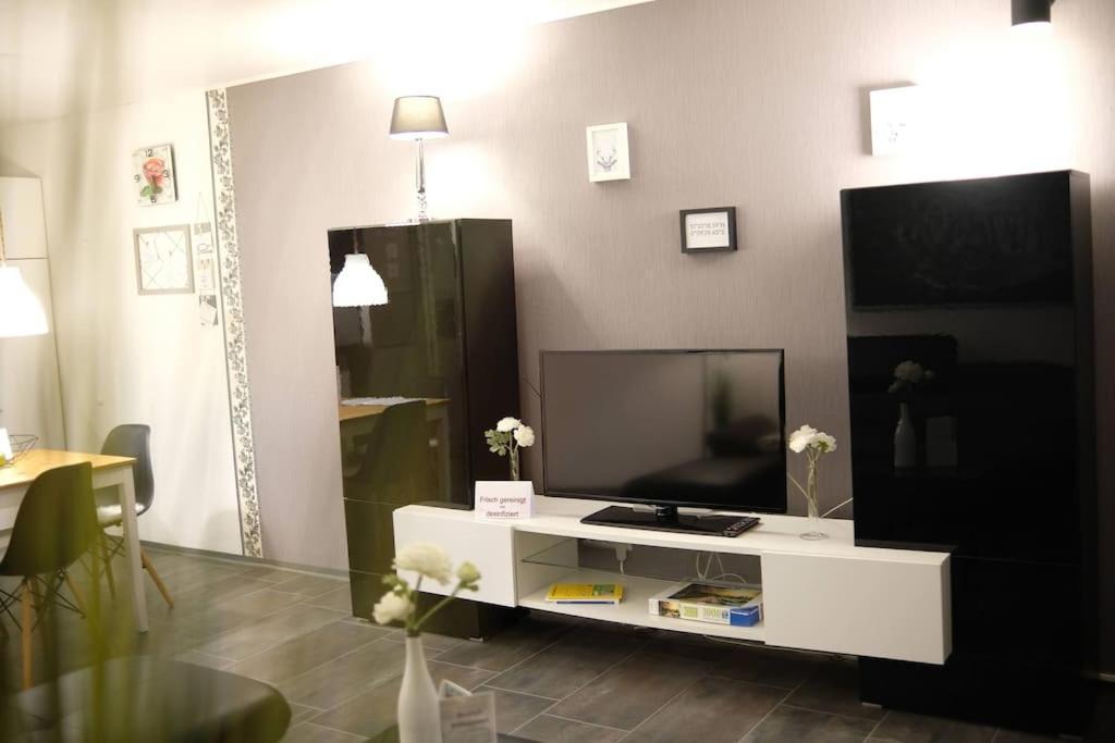 Bello Apartamento Graben-Neudorf Exteriör bild