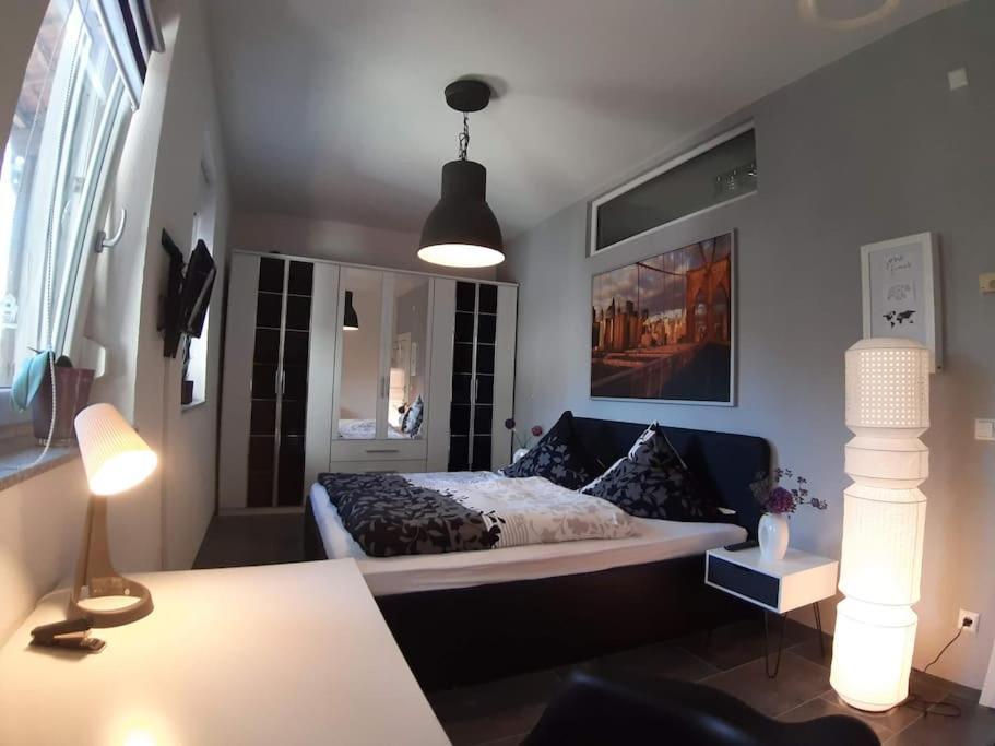 Bello Apartamento Graben-Neudorf Exteriör bild