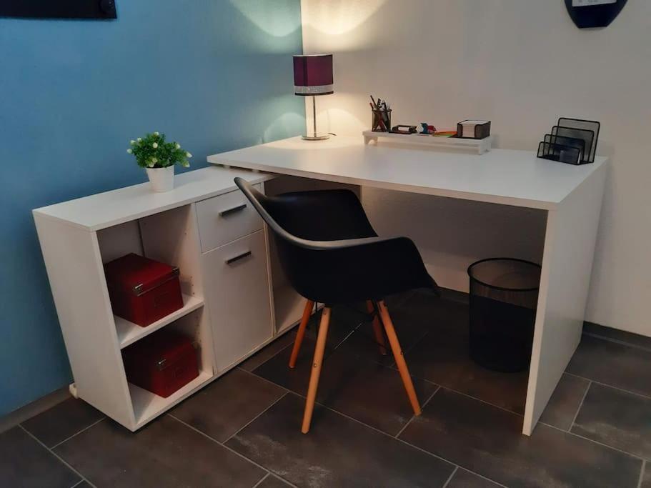 Bello Apartamento Graben-Neudorf Exteriör bild